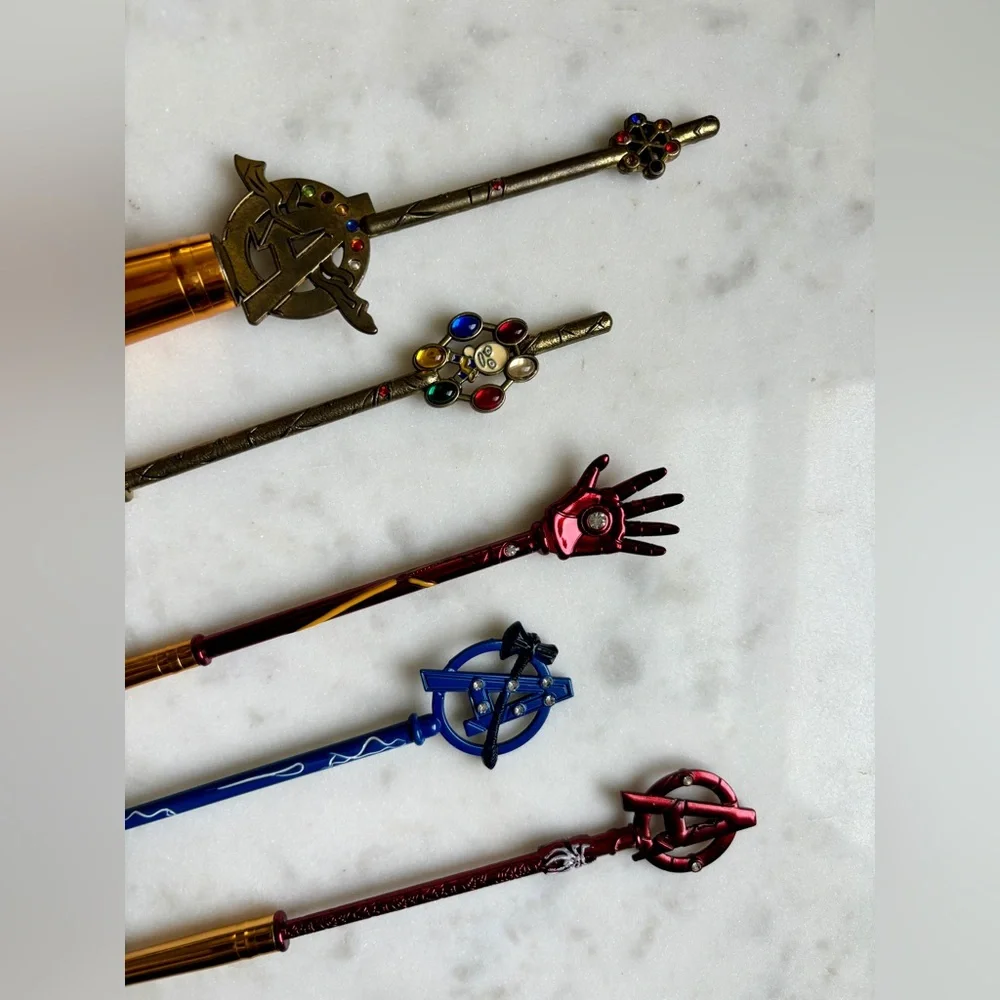 Avengers Themed Makeup Brush Set 5 Piece Marvel Inspired